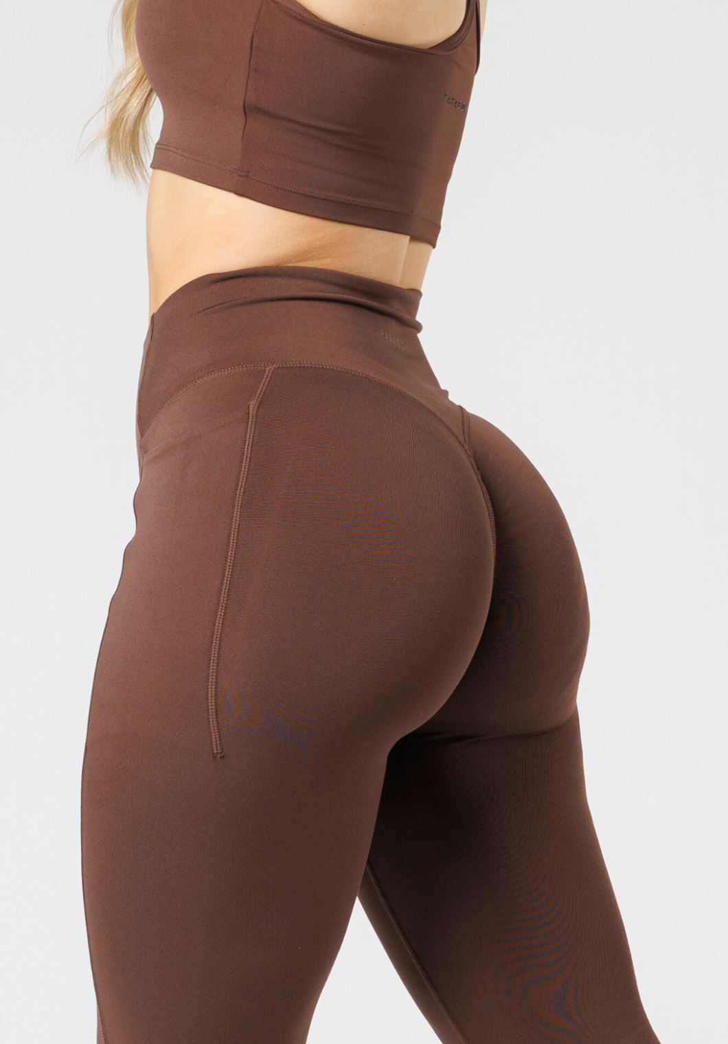 Reluna Empower Sculptseam® Plus Pocket Legging Walnut - Paragon