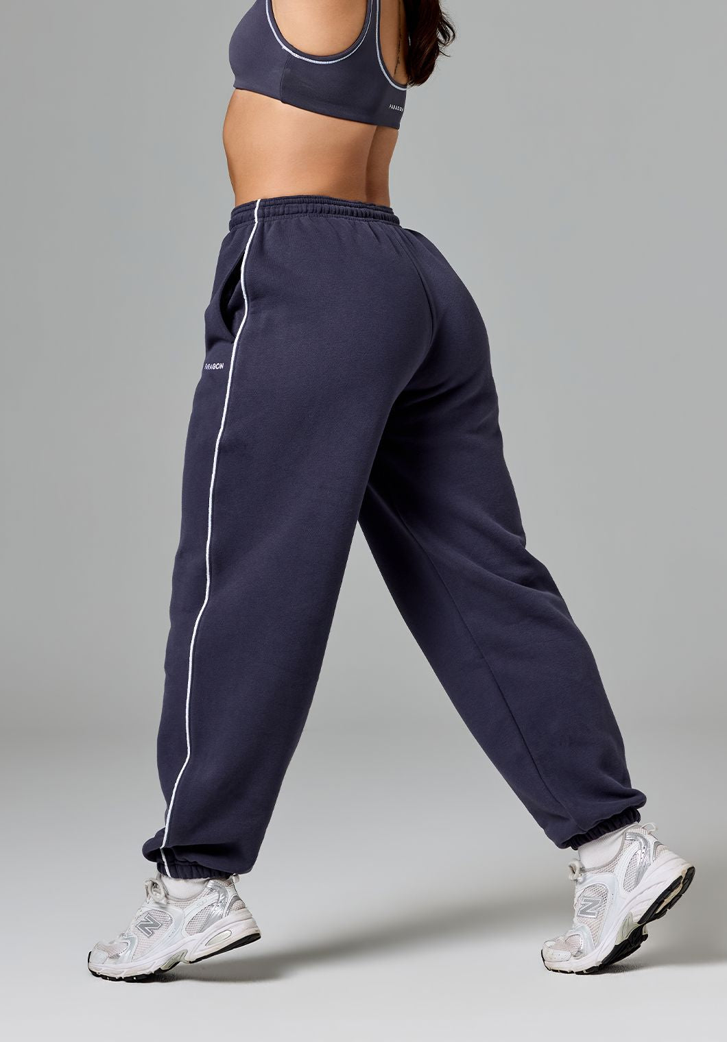 CloudEase™ ShapeLock™ Oversized Contrast Jogger Charcoal Straight Leg Pant Paragon Fitwear 