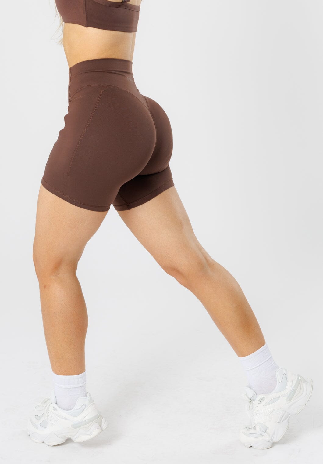 Reluna Empower Sculptseam® Plus Pocket Short 6” Walnut Shorts Paragon Fitwear 