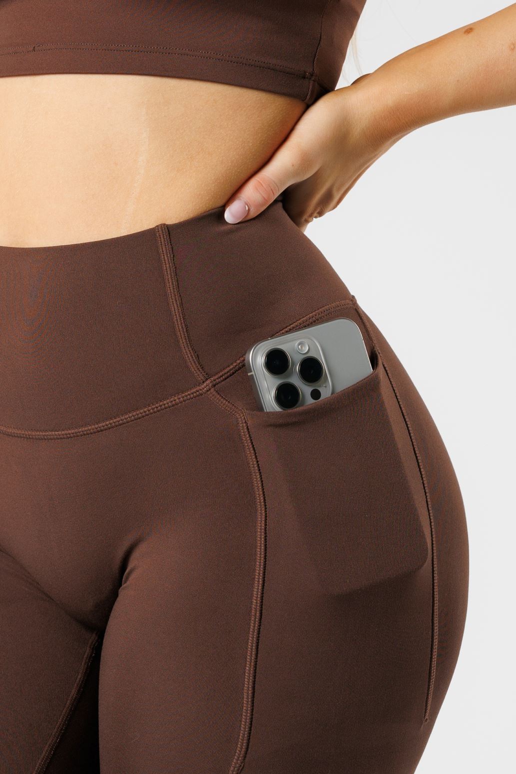 Reluna Empower Sculptseam® Plus Pocket Legging Walnut - Paragon