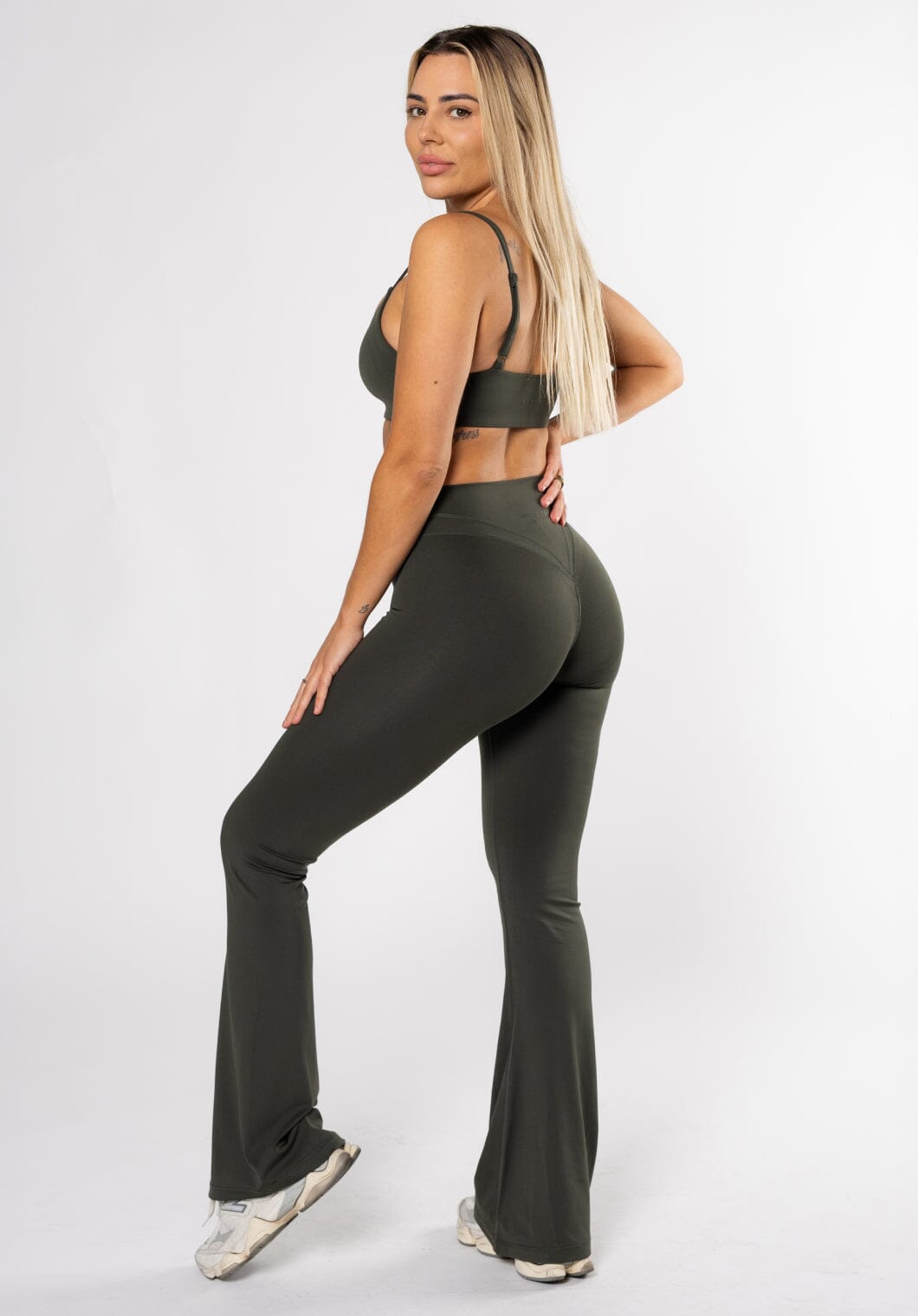 Reluna Icon Sculptseam® Plus Flare 34" Cocktail Hour Leggings/Joggers Paragon Fitwear 