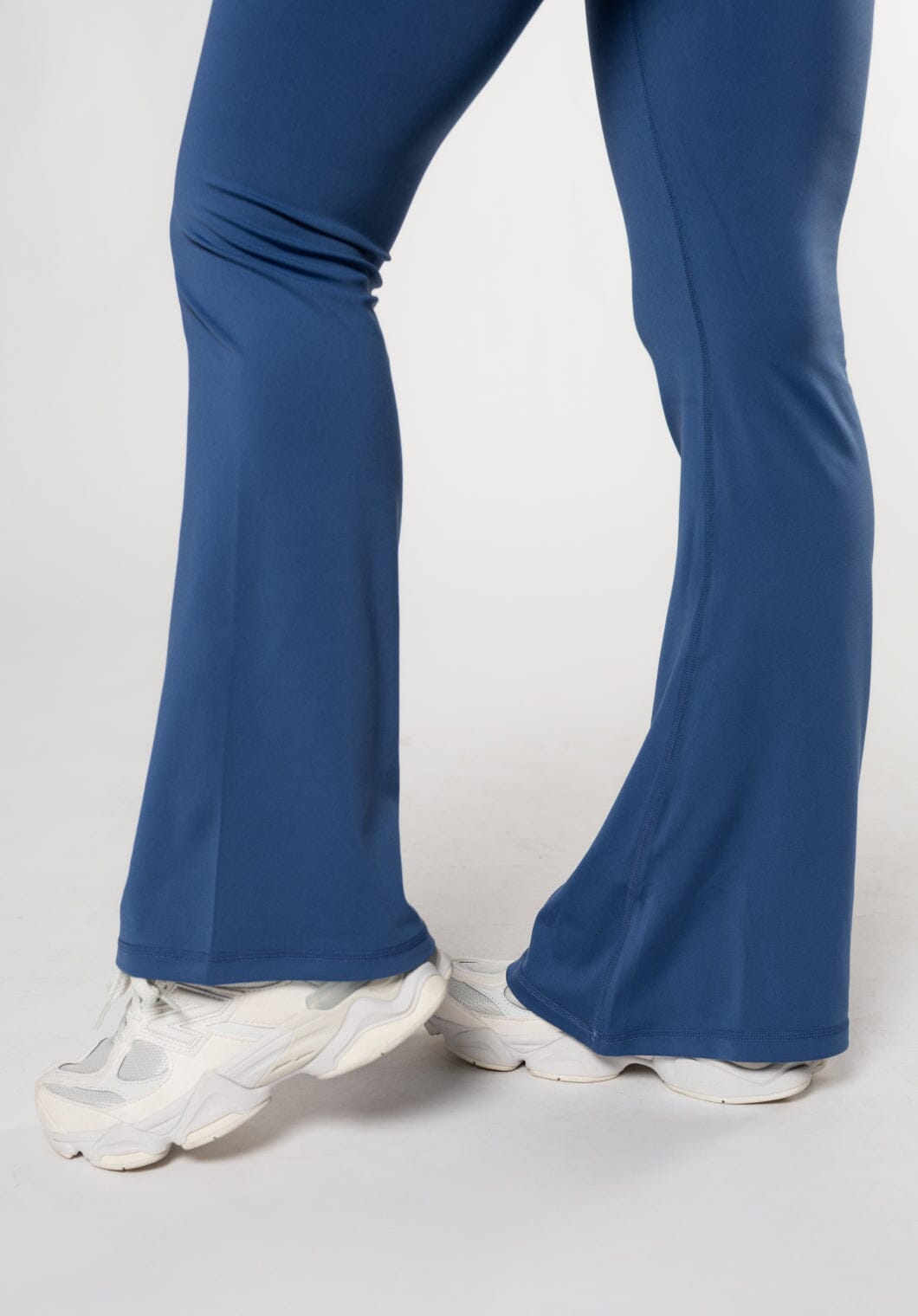 Reluna Icon Sculptseam® Plus Flare 31" True Blue Leggings/Joggers Paragon Fitwear 