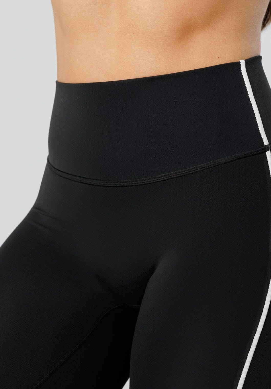 Reluna Contrast-Piping Sculptseam® Plus Legging Black Leggings/Joggers Paragon Fitwear 