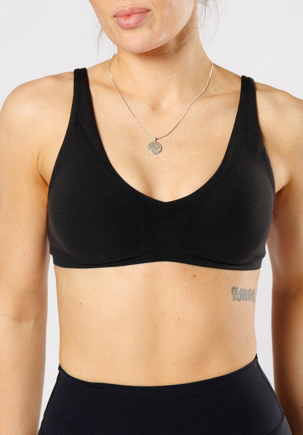 FormLux™ Everywhere SoftSculpt™ Bra Black Sports Bras Paragon Fitwear 