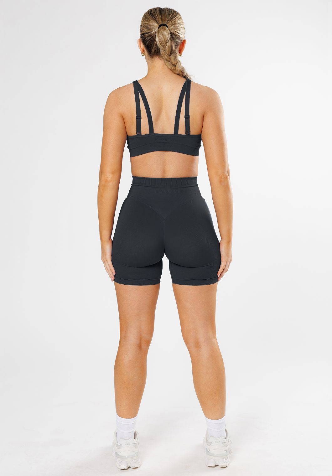 CurveFlex™ Hourglass Sculptseam® Plus Seamless Shorts 6” Black Shorts Paragon Fitwear 