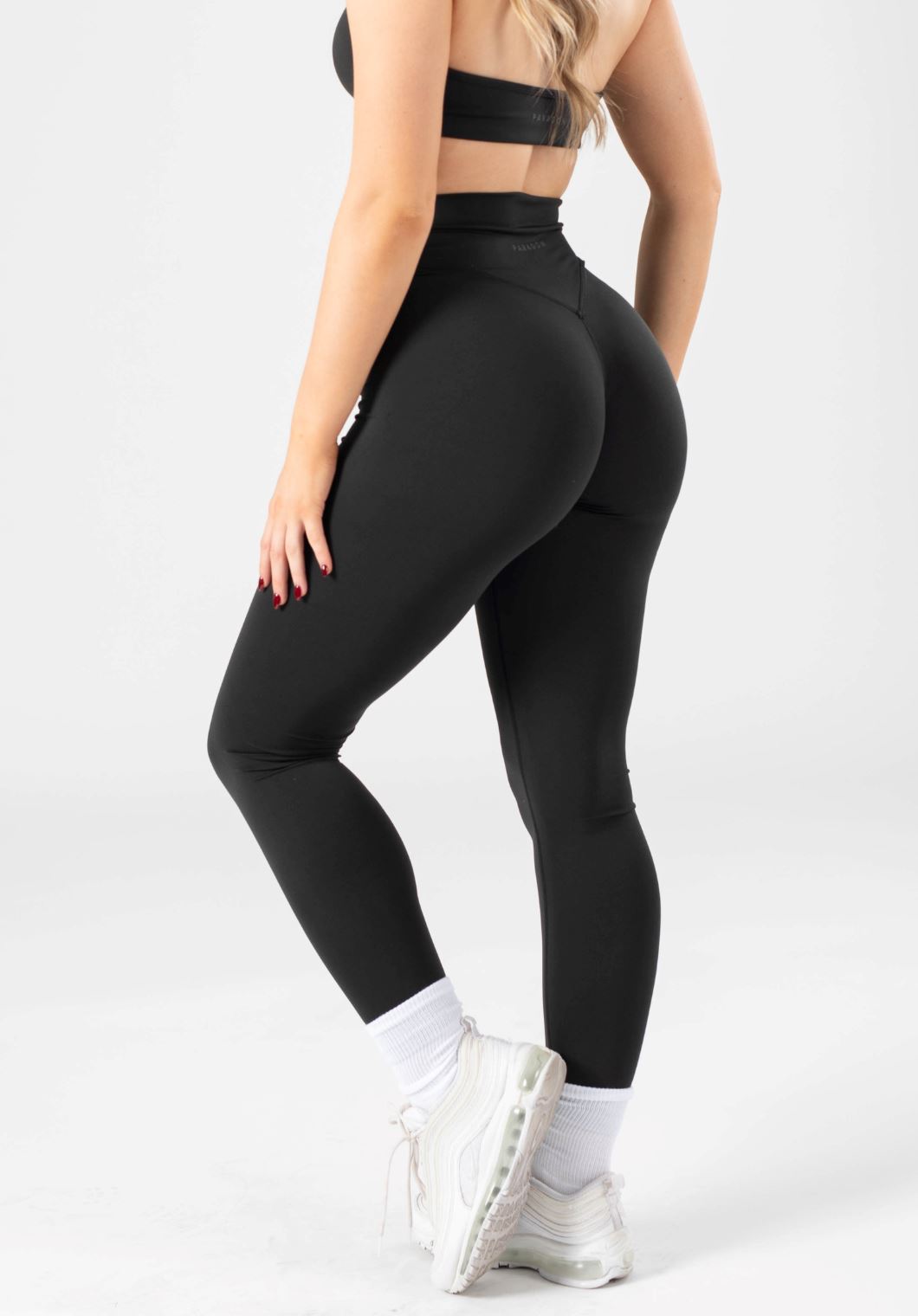 PERFECT FORM LEGGINGS plus Mサイズ黒　新品未使用 Reluna Crossover Sculptseam™ Legging Black - Paragon Fitwear
