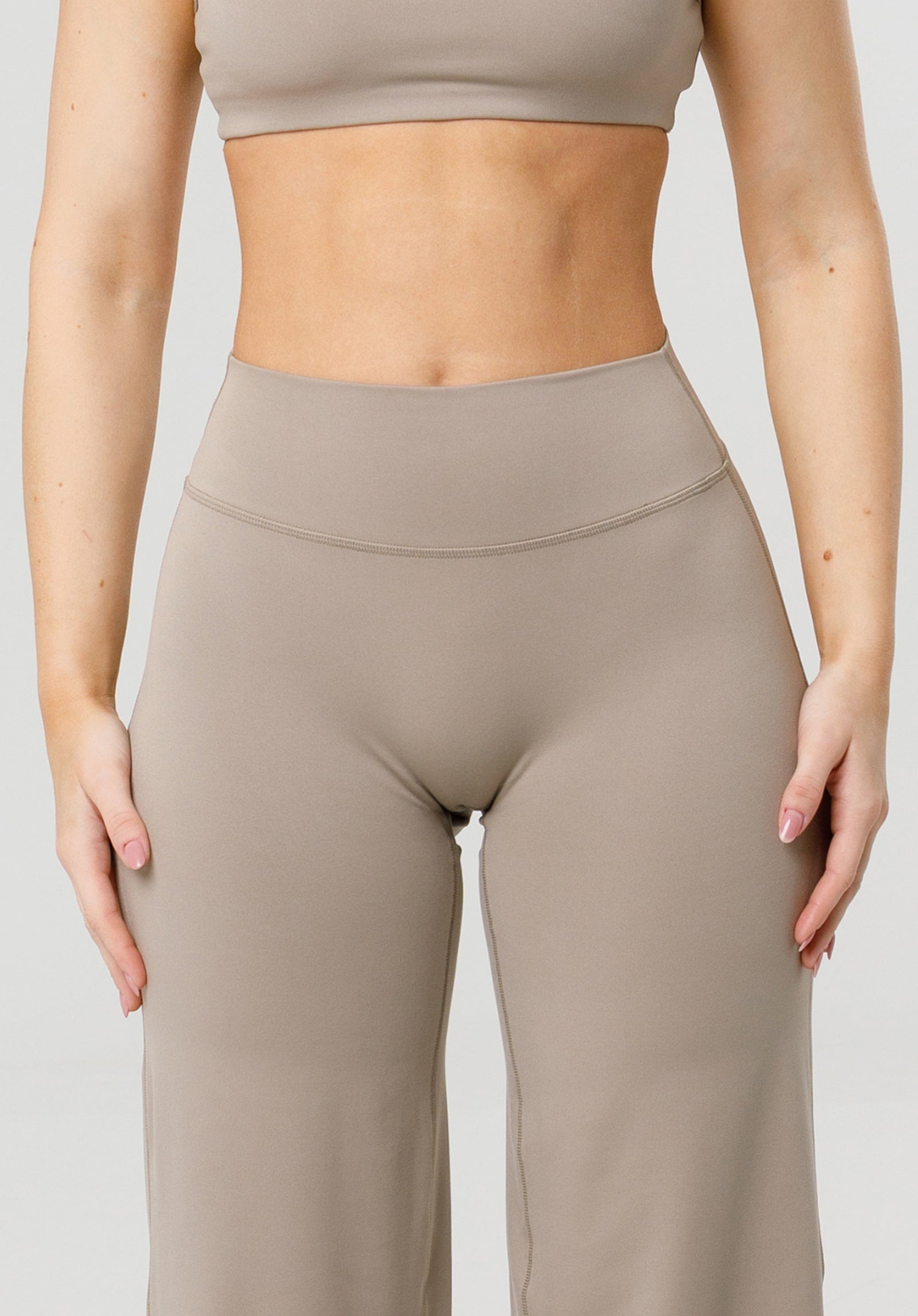 Reluna™ Original Sculptseam® Plus Straight Leg Pant Regular - 31” Honey Leggings/Joggers Paragon Fitwear 