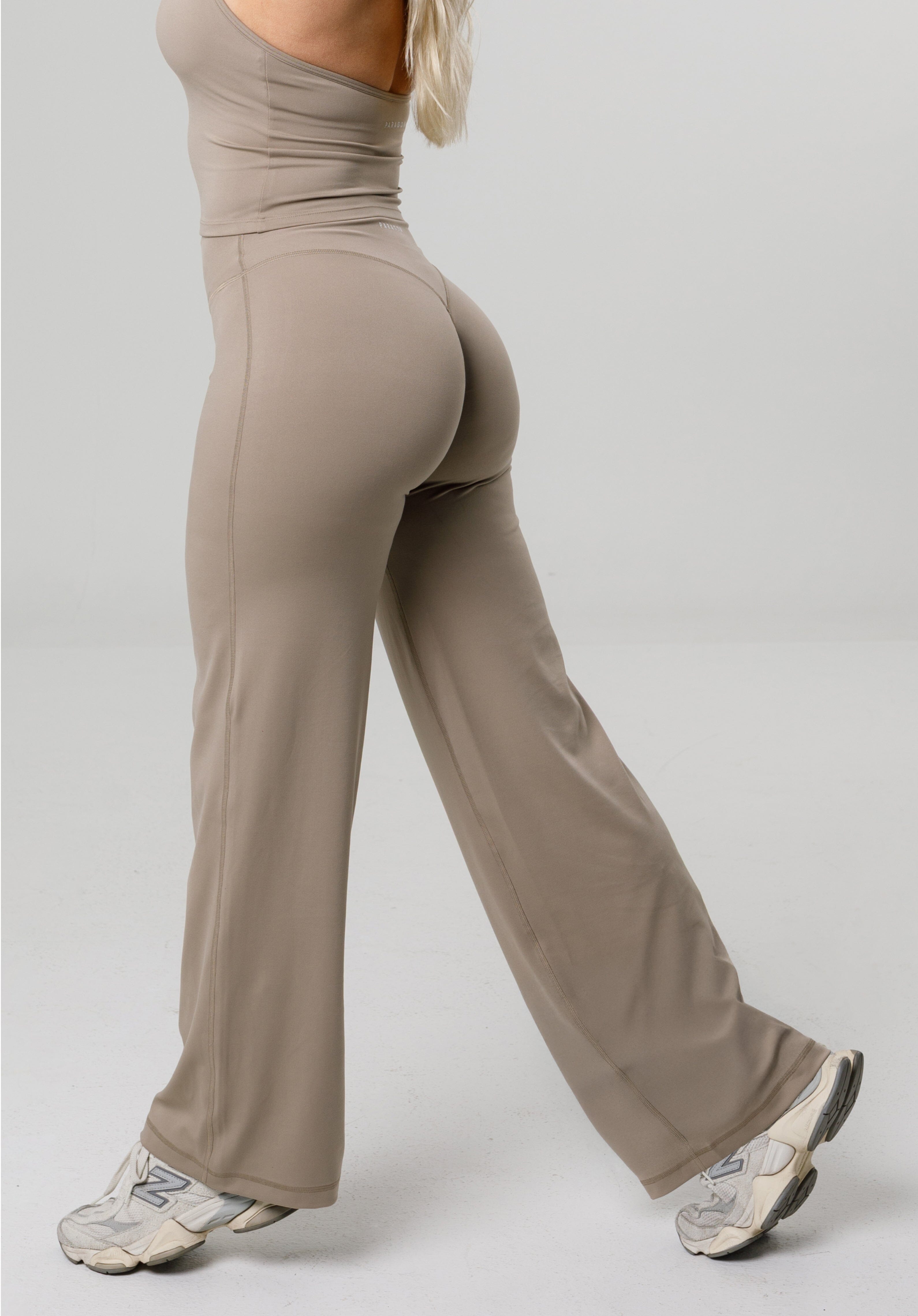 Reluna™ Original Sculptseam® Plus Straight Leg Pant Regular - 33” Honey Leggings/Joggers Paragon Fitwear 