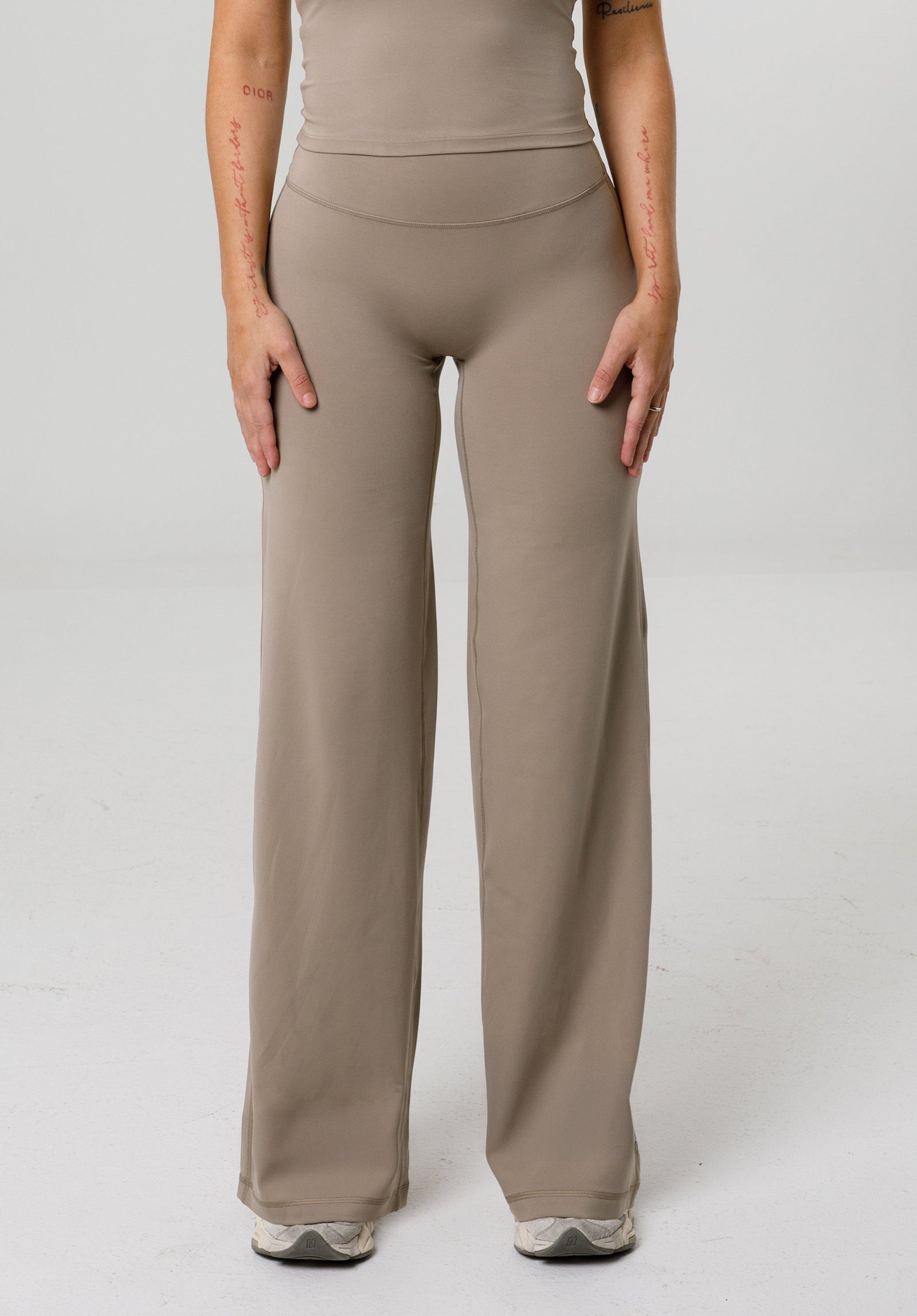 Reluna™ Original Sculptseam® Plus Straight Leg Pant Regular - 33” Honey Leggings/Joggers Paragon Fitwear 