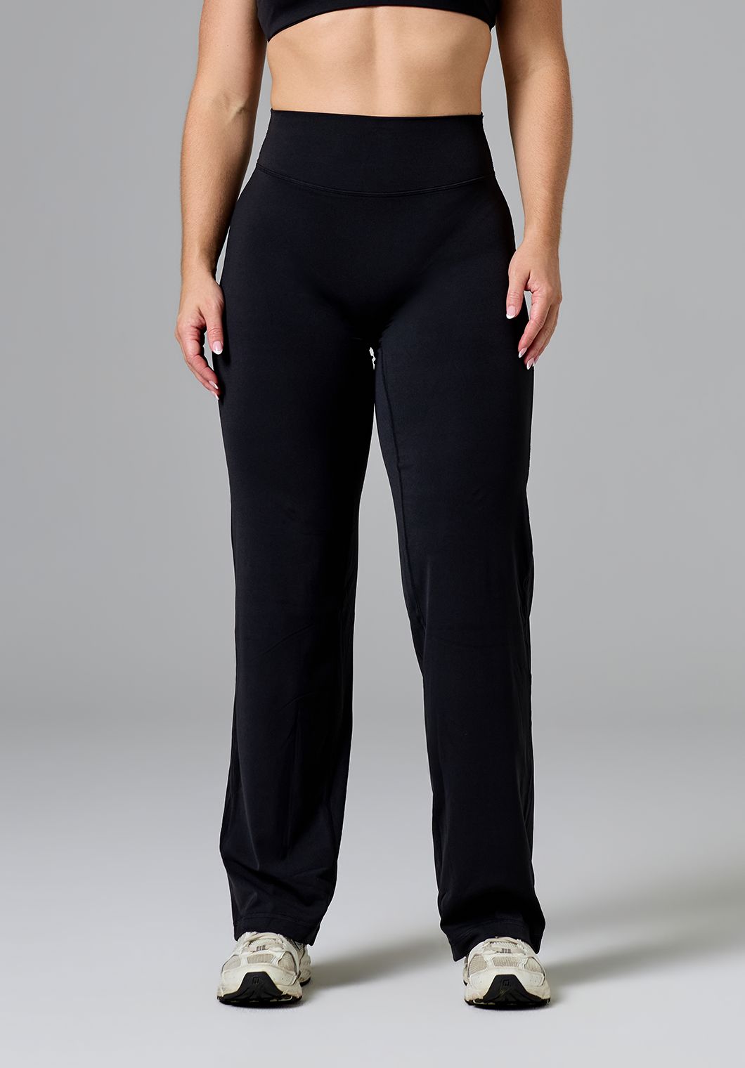 RecStretch™ Sculptseam® Plus Mid-Rise 90’s Slim-Leg Pant Regular Black Slim Leg Pant Paragon Fitwear 