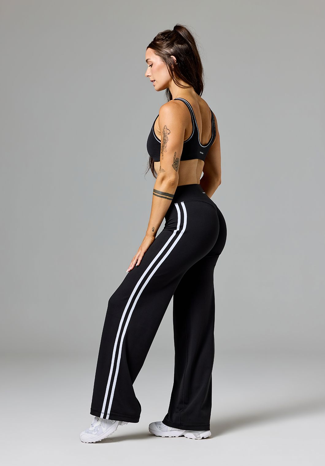 Reluna™ Double Stripe Sculptseam® Mid-Rise Straight Leg Pant Regular Black Straight Leg Pant Paragon Fitwear 