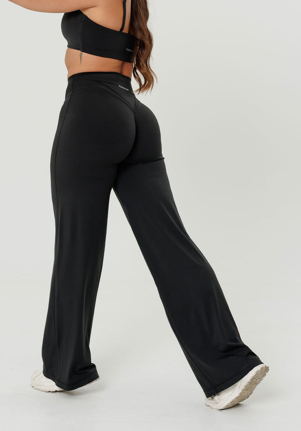 Reluna™ Icon Sculptseam® Plus High Rise Straight Leg Pant - Short