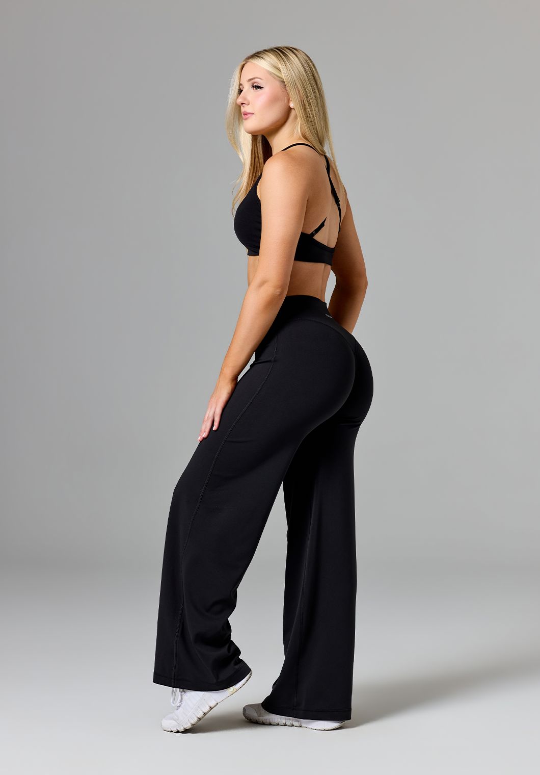 Reluna™ Original Sculptseam® Mid-Rise Straight Leg Pant Short - Black Leggings/Joggers Paragon Fitwear 