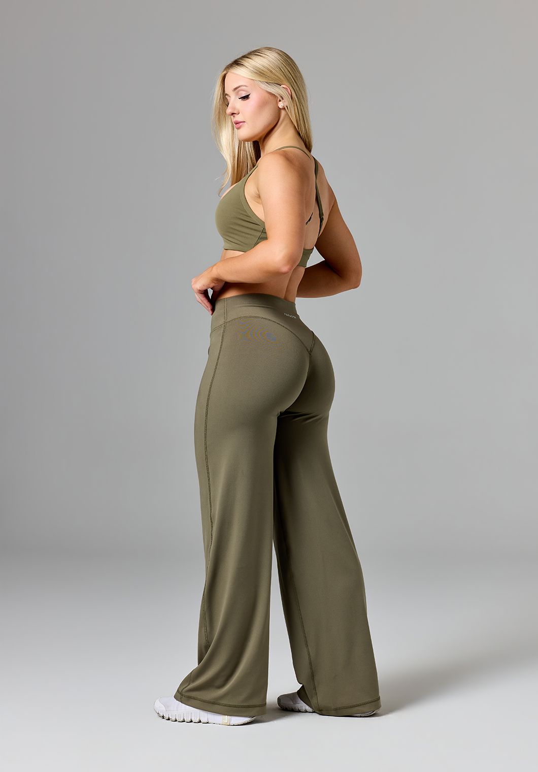Reluna™ Original Sculptseam® Mid-Rise Straight Leg Pant Short - Everglades Leggings/Joggers Paragon Fitwear 