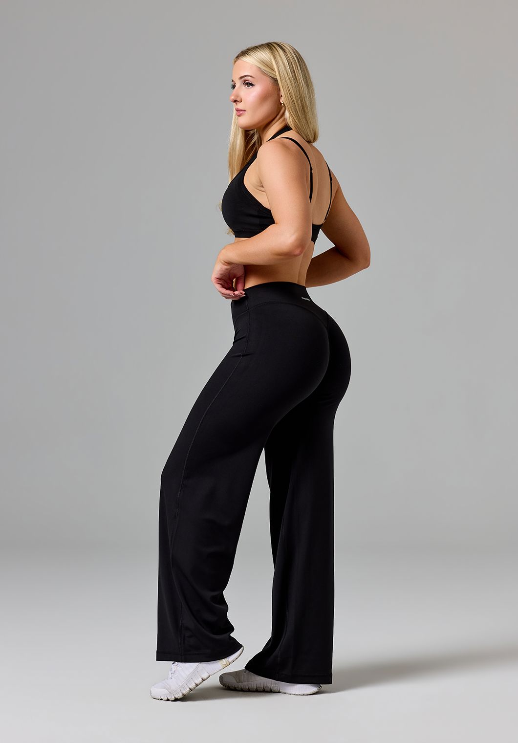 Reluna™ Original Sculptseam® Low-Rise Straight Leg Pant Short Black Leggings/Joggers Paragon Fitwear 
