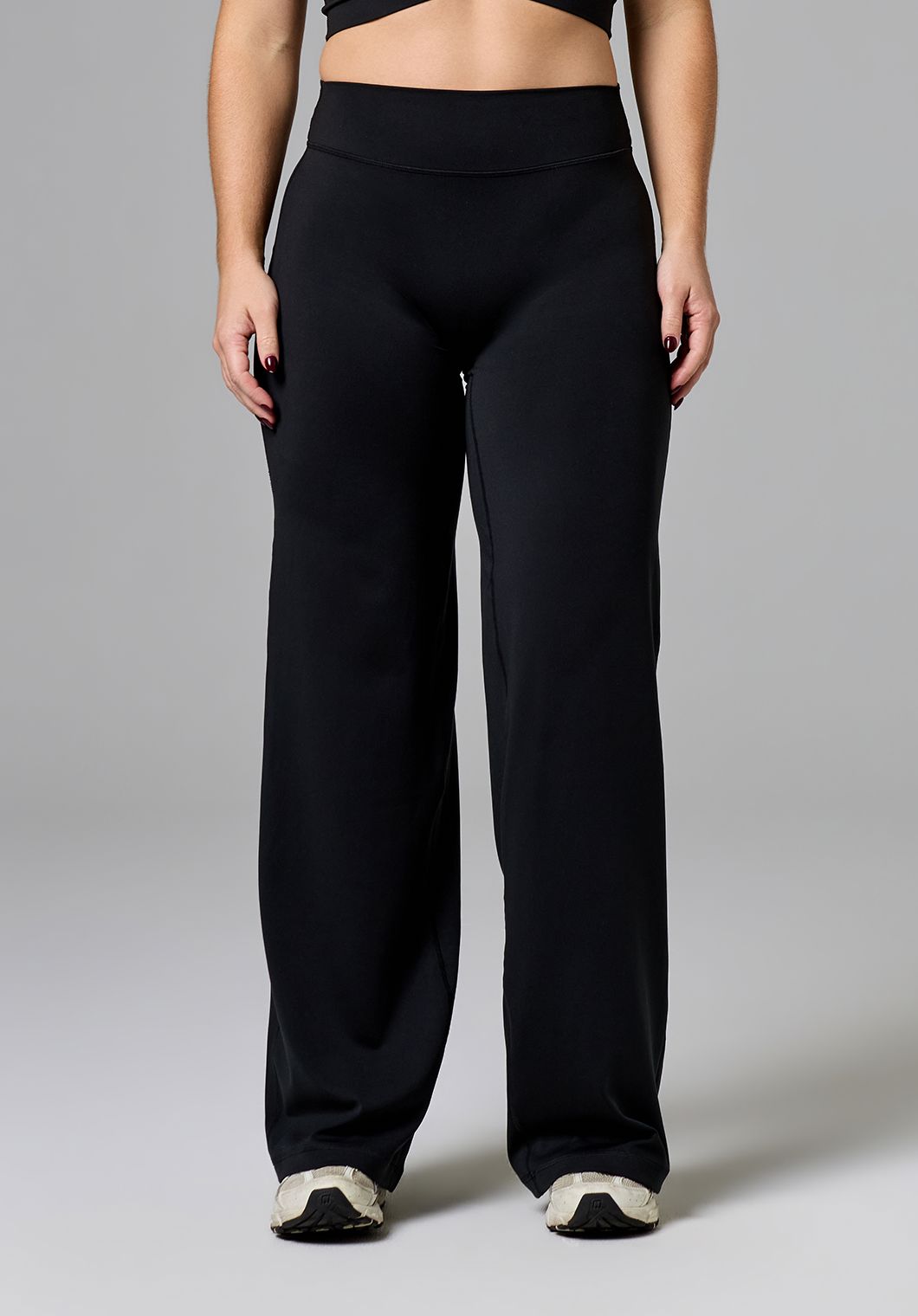 Reluna™ Original Sculptseam® Mid-Rise Straight Leg Pant Regular Black Straight Leg Pant Paragon Fitwear 