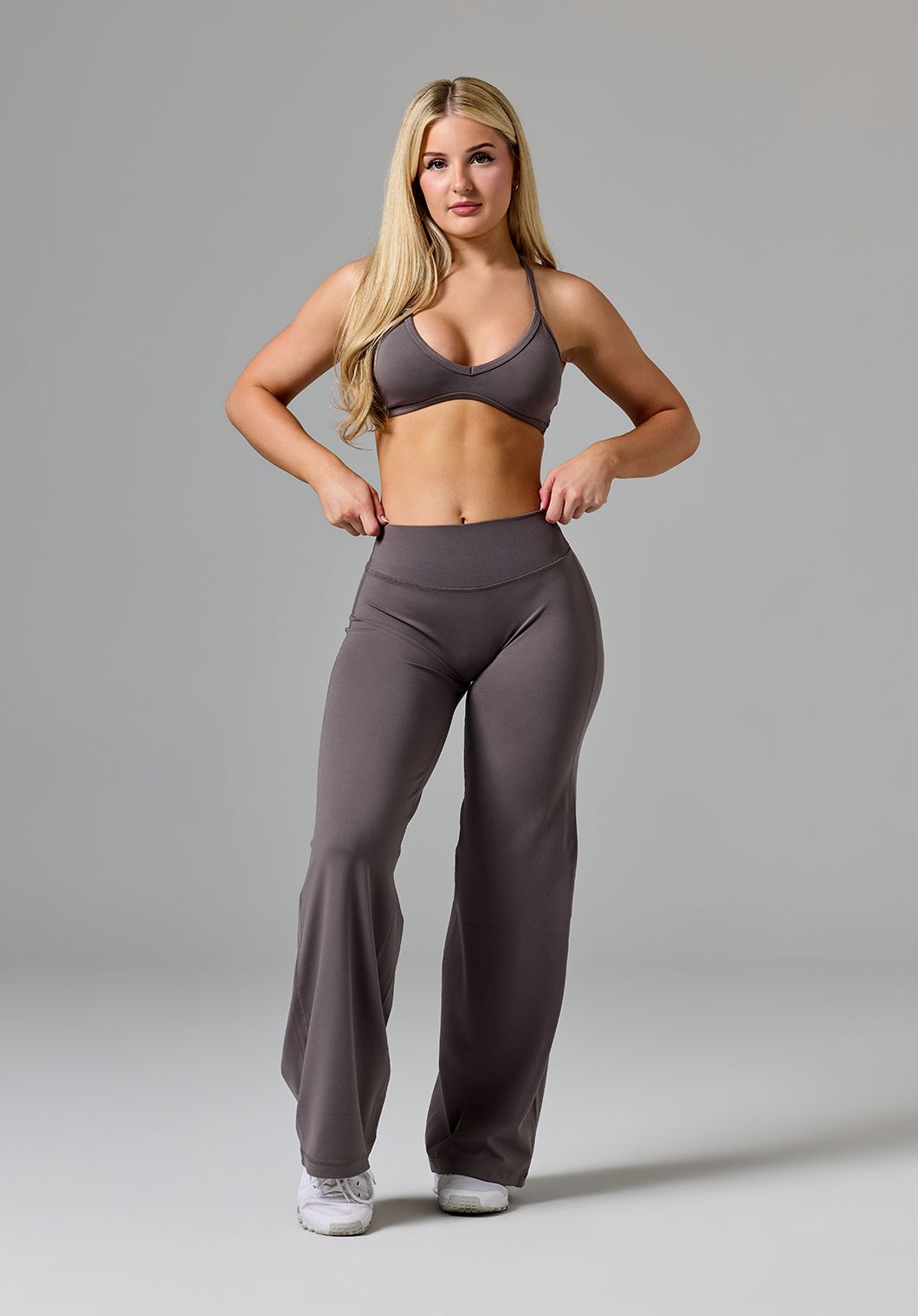 Reluna™ Original Sculptseam® Mid-Rise Straight Leg Pant Short Cement Leggings/Joggers Paragon Fitwear 